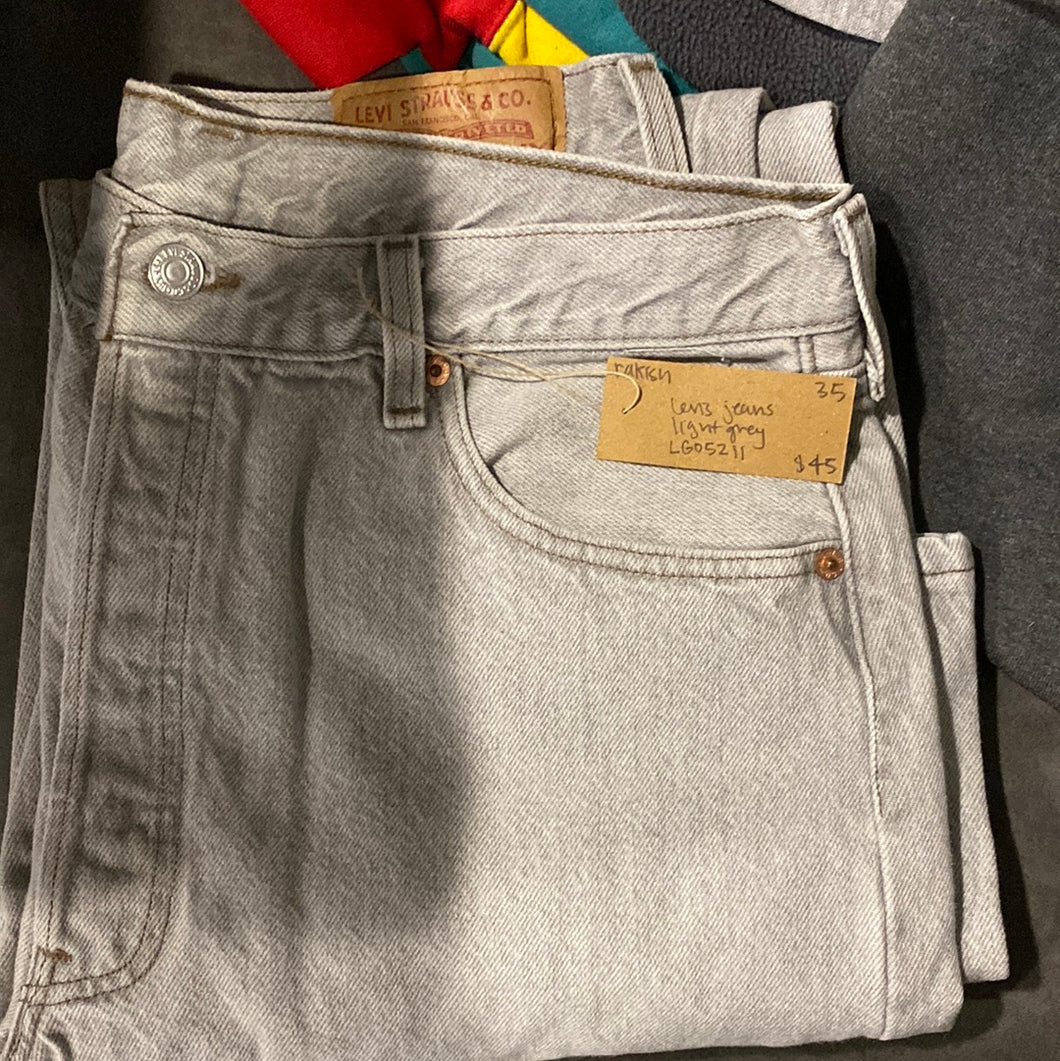 levi’s jeans (35”)