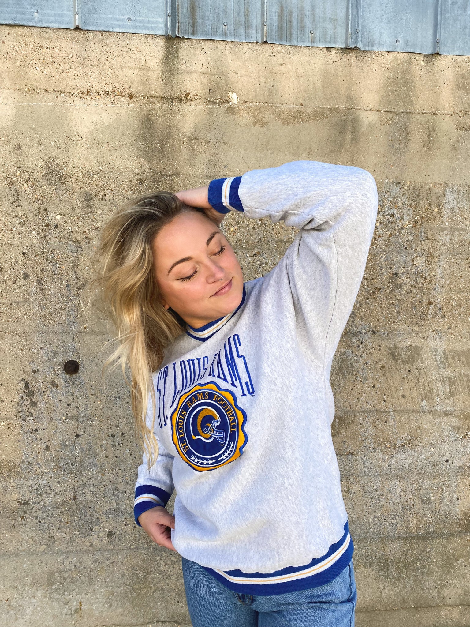 st. louis rams crewneck (L)